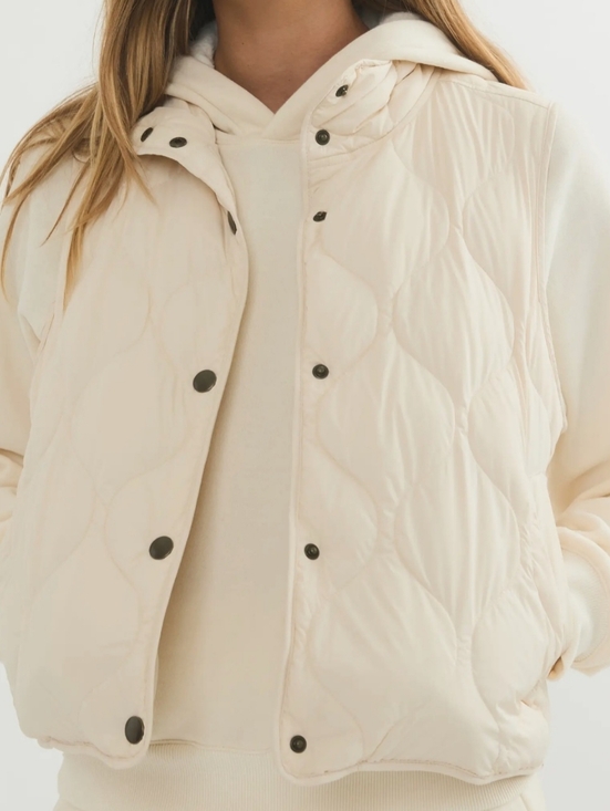 Marine Layer Jackets & Blazers - Marine Layer Sophia Quilted Vest New with tags Womens Off White Color M